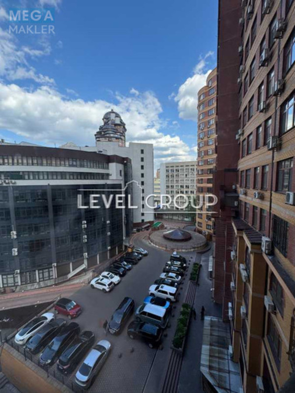 Продаж 3 кімнатної квартири (125/75/17), 8 пов. 26 пов. будинку, <a class="location-link" href="/kiev/" title="Недвижимость Київ">Київ</a>, <a class="location-link" href="/kiev/pecherskij/" title="Недвижимость Печерський район">Печерський р-н</a>, Евгения Коновальца ул., 36в (изображение 2)