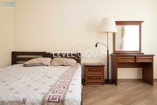 Продаж 3 кімнатної квартири (125/75/17), 8 пов. 26 пов. будинку, <a class="location-link" href="/kiev/" title="Недвижимость Київ">Київ</a>, <a class="location-link" href="/kiev/pecherskij/" title="Недвижимость Печерський район">Печерський р-н</a>, Евгения Коновальца ул., 36в (изображение 18)