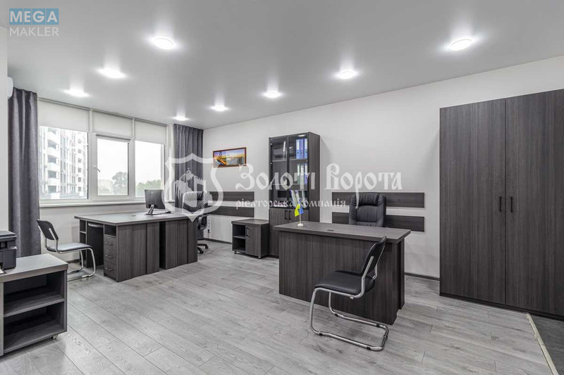 Продаж комерційної нерухомості, 77 кв.м, под офис, <a class="location-link" href="/kiev/" title="Недвижимость Київ">Київ</a>, <a class="location-link" href="/kiev/solomenskij/" title="Недвижимость Солом'янський район">Солом'янський р-н</a>, Любомира Гузара просп., 11 (изображение 2)