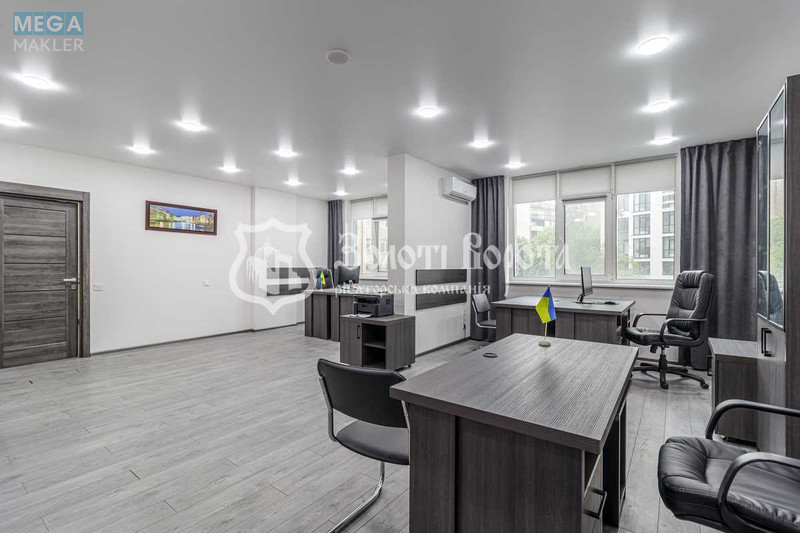 Продаж комерційної нерухомості, 77 кв.м, под офис, <a class="location-link" href="/kiev/" title="Недвижимость Київ">Київ</a>, <a class="location-link" href="/kiev/solomenskij/" title="Недвижимость Солом'янський район">Солом'янський р-н</a>, Любомира Гузара просп., 11 (изображение 3)