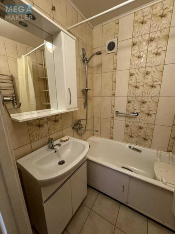 Оренда 2 кімнатної квартири, <a class="location-link" href="/kiev/" title="Недвижимость Київ">Київ</a>, <a class="location-link" href="/kiev/pecherskij/" title="Недвижимость Печерський район">Печерський р-н</a>, Предславинская ул., 51 (изображение 9)