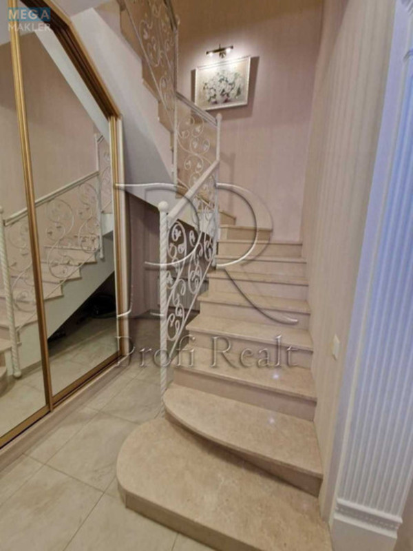 Продаж дома, 2&nbsp;поверху, 215&nbsp;кв.м, 4&nbsp;кімнати, ділянка 12&nbsp;соток, <a class="location-link" href="/kiev/" title="Недвижимость Київ">Київ</a>, <a class="location-link" href="/kiev/obolonskij/" title="Недвижимость Оболонський район">Оболонський р-н</a>, Богатирська вул. (изображение 3)
