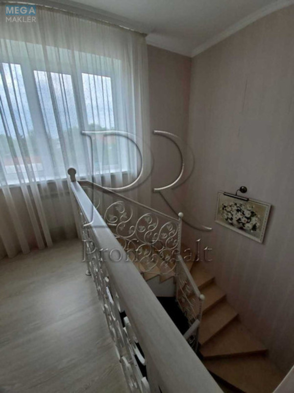 Продаж дома, 2&nbsp;поверху, 215&nbsp;кв.м, 4&nbsp;кімнати, ділянка 12&nbsp;соток, <a class="location-link" href="/kiev/" title="Недвижимость Київ">Київ</a>, <a class="location-link" href="/kiev/obolonskij/" title="Недвижимость Оболонський район">Оболонський р-н</a>, Богатирська вул. (изображение 6)