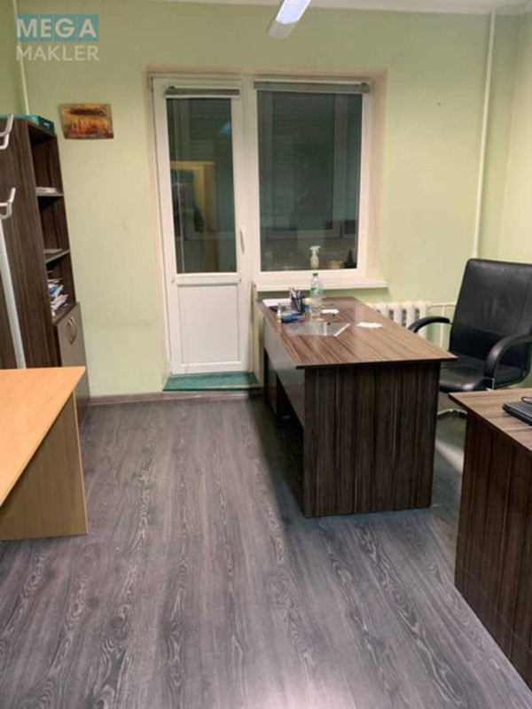 Продаж 5 кімнатної квартири (95/67/7), 1 пов. 9 пов. будинку, <a class="location-link" href="/kiev/" title="Недвижимость Київ">Київ</a>, <a class="location-link" href="/kiev/goloseevskij/" title="Недвижимость Голосіївський район">Голосіївський р-н</a>, Бурмистенко ул., 12 (изображение 4)