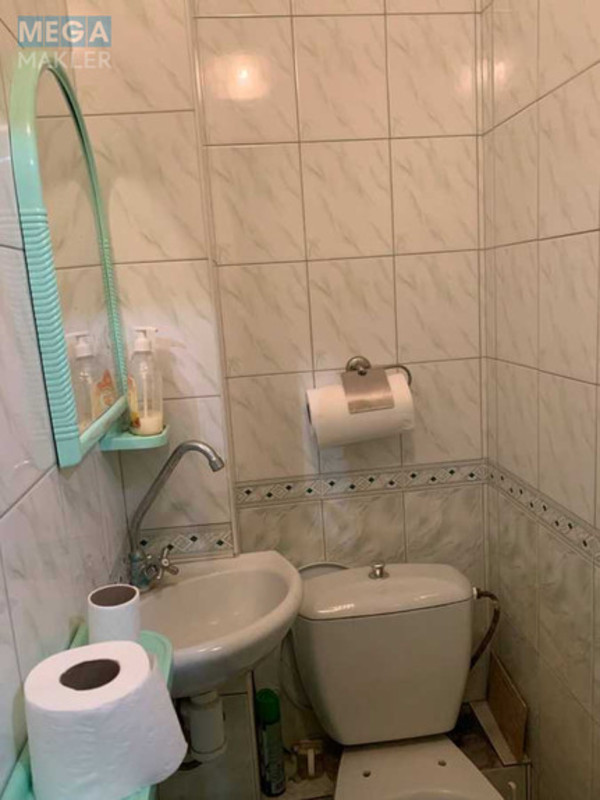 Продаж 5 кімнатної квартири (95/67/7), 1 пов. 9 пов. будинку, <a class="location-link" href="/kiev/" title="Недвижимость Київ">Київ</a>, <a class="location-link" href="/kiev/goloseevskij/" title="Недвижимость Голосіївський район">Голосіївський р-н</a>, Бурмистенко ул., 12 (изображение 8)