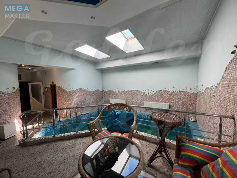 Продаж дома, 3 поверху, 406 кв.м, 6 кімнат, ділянка 18 соток, <a class="location-link" href="/kiev/" title="Недвижимость Київ">Київ</a>, <a class="location-link" href="/kiev/darnickij/" title="Недвижимость Дарницький район">Дарницький р-н</a>, 65-а Садова вул. (изображение 19)