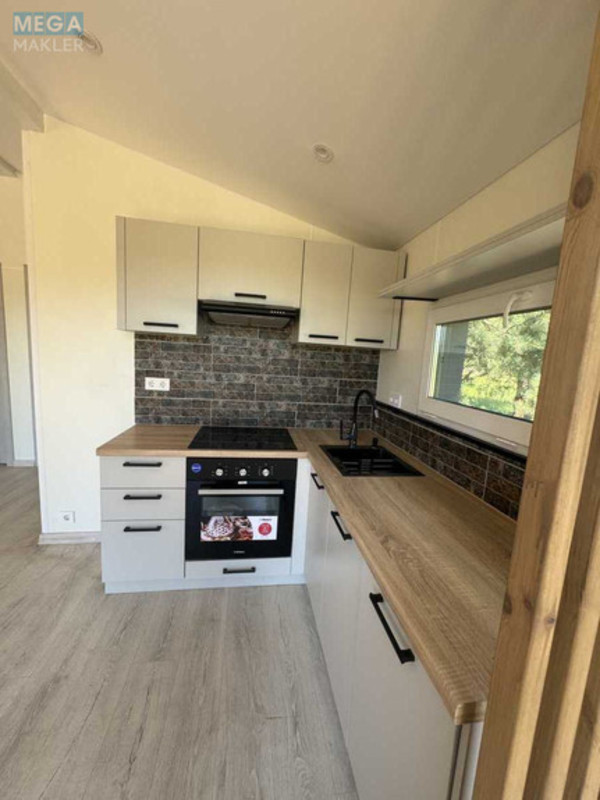Продаж дома, 1&nbsp; поверх, 72&nbsp;кв.м, 2&nbsp;кімнати, ділянка 8&nbsp;соток, <a class="location-link" href="/yasnogorodka-selo/" title="Недвижимость Ясногородка">Ясногородка</a>, Західна (изображение 5)