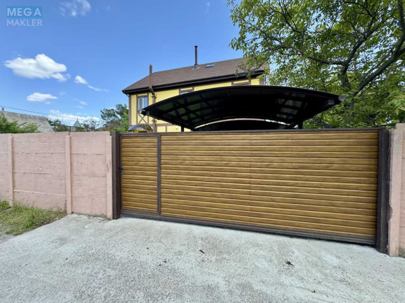 Продаж дома, 2 поверху, 380 кв.м, 9 кімнат, ділянка 5 соток, <a class="location-link" href="/novoselki-selo-kv/" title="Недвижимость Новосілки">Новосілки</a>, Киевская (изображение 2)