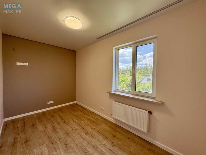 Продаж дома, 2 поверху, 380 кв.м, 9 кімнат, ділянка 5 соток, <a class="location-link" href="/novoselki-selo-kv/" title="Недвижимость Новосілки">Новосілки</a>, Киевская (изображение 16)