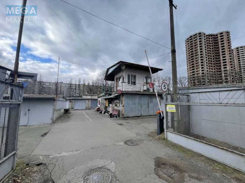 Продаж комерційної нерухомості, 62 кв.м, <a class="location-link" href="/kiev/" title="Недвижимость Київ">Київ</a>, <a class="location-link" href="/kiev/svyatoshinskij/" title="Недвижимость Святошинський район">Святошинський р-н</a>, Сімї Сосніних вул., 4 (изображение 3)