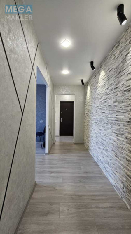 Продаж 3 кімнатної квартири (63/36/7), 8 пов. 9 пов. будинку, <a class="location-link" href="/dneprodzerzhinsk/" title="Недвижимость Кам'янське">Каменское</a>, проспект Надднепрянский, 11 (изображение 7)