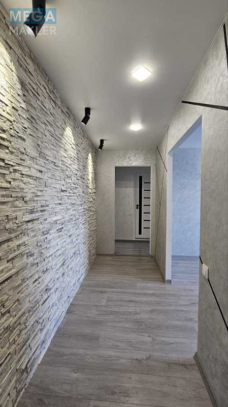 Продаж 3 кімнатної квартири (63/36/7), 8 пов. 9 пов. будинку, <a class="location-link" href="/dneprodzerzhinsk/" title="Недвижимость Кам'янське">Каменское</a>, проспект Надднепрянский, 11 (изображение 20)