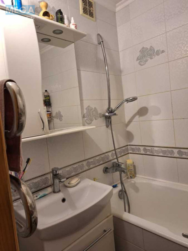 Продаж 3 кімнатної квартири (69/45/8), 2 пов. 9 пов. будинку, <a class="location-link" href="/kiev/" title="Недвижимость Київ">Київ</a>, <a class="location-link" href="/kiev/obolonskij/" title="Недвижимость Оболонський район">Оболонський р-н</a>, Героев Днепра ул., 35 (изображение 11)