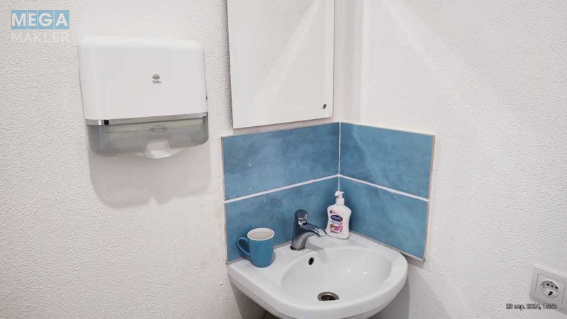 Продаж комерційної нерухомості, 65 кв.м, <a class="location-link" href="/kiev/" title="Недвижимость Київ">Київ</a>, <a class="location-link" href="/kiev/desnyanskij/" title="Недвижимость Деснянський район">Деснянський р-н</a>, Николая Лаврухина ул., 5 (изображение 14)