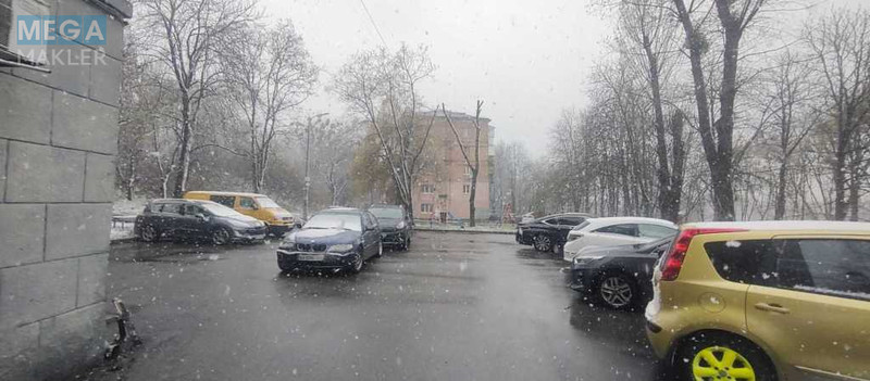 Продаж 2 кімнатної квартири (45/29/6), 1 пов. 5 пов. будинку, <a class="location-link" href="/kiev/" title="Недвижимость Київ">Київ</a>, <a class="location-link" href="/kiev/solomenskij/" title="Недвижимость Солом'янський район">Солом'янський р-н</a>, Юлиуса Фучика ул., 17 (изображение 9)