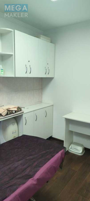 Оренда комерційної нерухомості, 54 кв.м, под офис, <a class="location-link" href="/kiev/" title="Недвижимость Київ">Київ</a>, <a class="location-link" href="/kiev/solomenskij/" title="Недвижимость Солом'янський район">Солом'янський р-н</a>, Вадима Гетьмана ул., 36 (изображение 17)