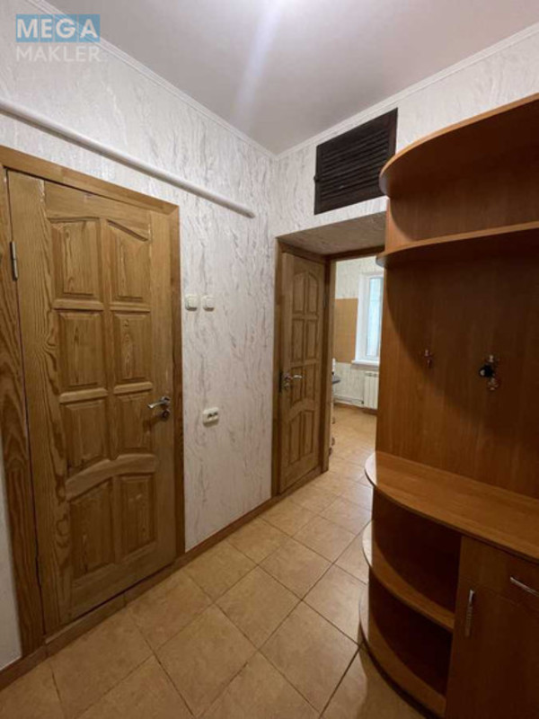 Продаж 1 кімнатної квартири (37/19/7), 9 пов. 9 пов. будинку, <a class="location-link" href="/kiev/" title="Недвижимость Київ">Київ</a>, <a class="location-link" href="/kiev/desnyanskij/" title="Недвижимость Деснянський район">Деснянський р-н</a>, Владимира Маяковского просп., 26б (изображение 11)