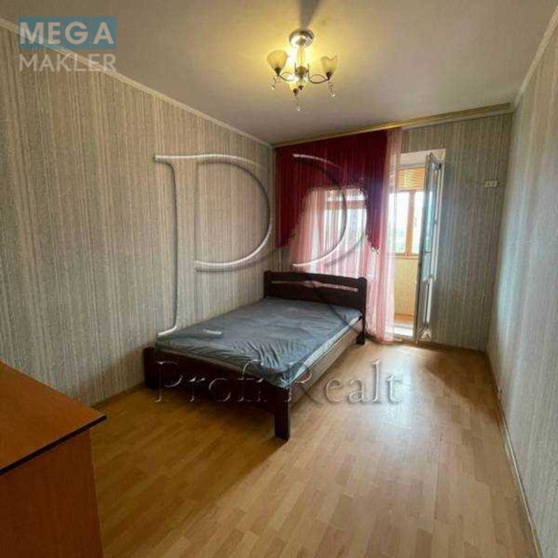 Продаж 2 кімнатної квартири (51/31/8), 5 пов. 9 пов. будинку, <a class="location-link" href="/kiev/" title="Недвижимость Київ">Київ</a>, <a class="location-link" href="/kiev/podolskij/" title="Недвижимость Подільський район">Подільський р-н</a>, Свободи проспект, 15/1 (изображение 9)