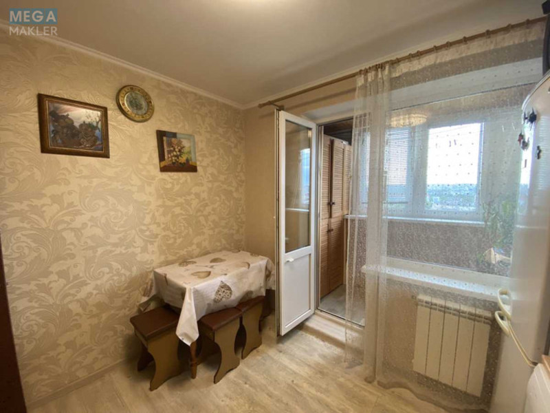 Оренда 1 кімнатної квартири, <a class="location-link" href="/kiev/" title="Недвижимость Київ">Київ</a>, <a class="location-link" href="/kiev/obolonskij/" title="Недвижимость Оболонський район">Оболонський р-н</a>, Оболонська пл., 1 (изображение 4)