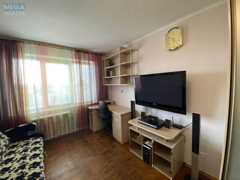 Оренда 1 кімнатної квартири, <a class="location-link" href="/kiev/" title="Недвижимость Київ">Київ</a>, <a class="location-link" href="/kiev/obolonskij/" title="Недвижимость Оболонський район">Оболонський р-н</a>, Оболонська пл., 1 (изображение 9)