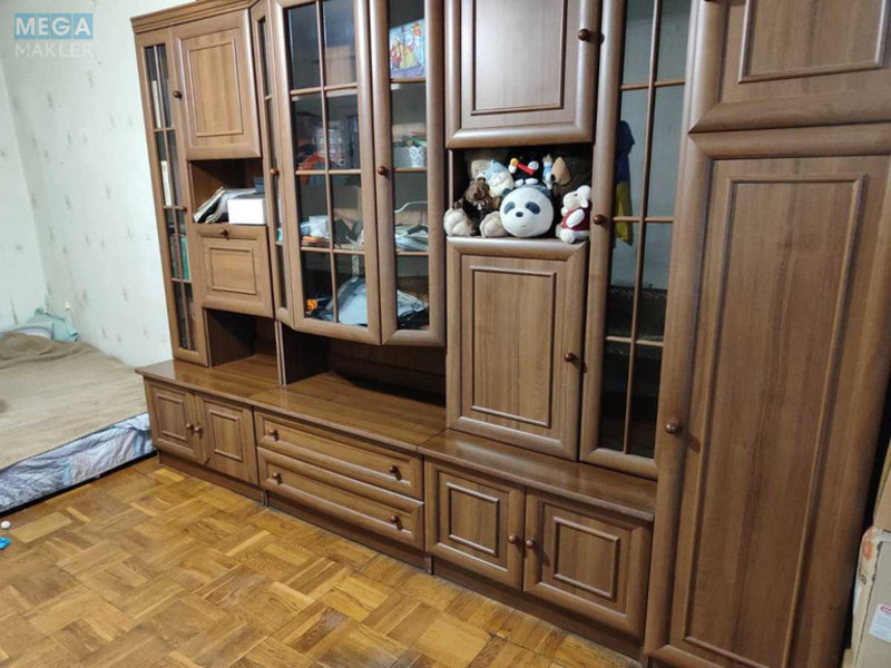 Продаж 1 кімнатної квартири (34/17/6), 3 пов. 5 пов. будинку, <a class="location-link" href="/kiev/" title="Недвижимость Київ">Київ</a>, <a class="location-link" href="/kiev/dneprovskij/" title="Недвижимость Дніпровський район">Дніпровський р-н</a>, Юрія Гагаріна просп., 5/2 (изображение 2)
