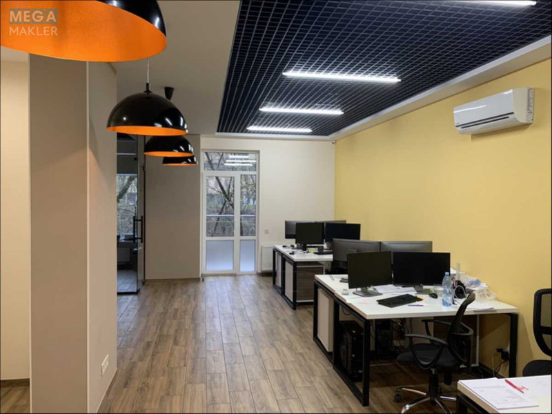Оренда комерційної нерухомості, 65 кв.м, под офис, <a class="location-link" href="/kiev/" title="Недвижимость Київ">Київ</a>, <a class="location-link" href="/kiev/pecherskij/" title="Недвижимость Печерський район">Печерський р-н</a>, Евгения Коновальца ул., 36Е (изображение 3)