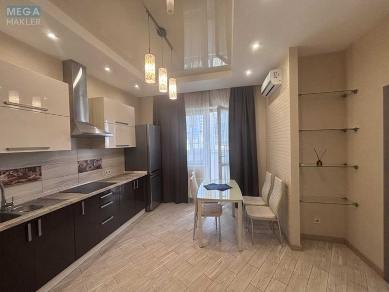 Оренда 1 кімнатної квартири, <a class="location-link" href="/kiev/" title="Недвижимость Київ">Київ</a>, <a class="location-link" href="/kiev/pecherskij/" title="Недвижимость Печерський район">Печерський р-н</a>, Драгомирова вул., 2а (изображение 2)