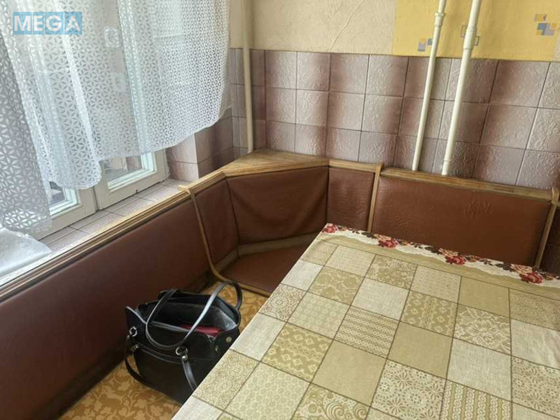 Оренда 1 кімнатної квартири, <a class="location-link" href="/kiev/" title="Недвижимость Київ">Київ</a>, <a class="location-link" href="/kiev/desnyanskij/" title="Недвижимость Деснянський район">Деснянський р-н</a>, Мілютенка вул., 17а (изображение 3)