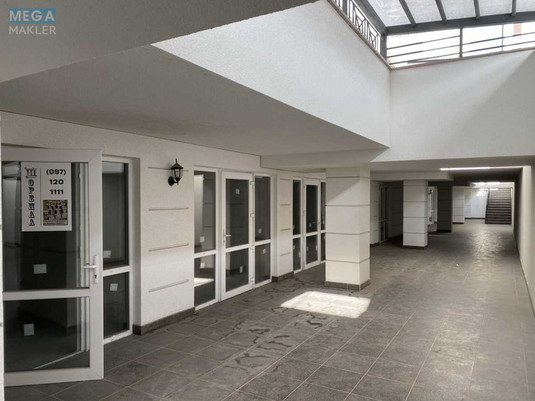 Продаж комерційної нерухомості, 60&nbsp;кв.м, под магазин, <a class="location-link" href="/kiev/" title="Недвижимость Київ">Київ</a>, <a class="location-link" href="/kiev/goloseevskij/" title="Недвижимость Голосіївський район">Голосіївський р-н</a>, Михайла Максимовича вул., 24В (изображение 2)