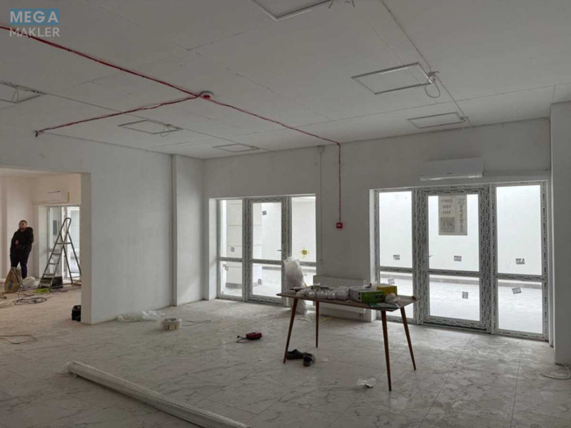Продаж комерційної нерухомості, 94 кв.м, под магазин, <a class="location-link" href="/kiev/" title="Недвижимость Київ">Київ</a>, <a class="location-link" href="/kiev/goloseevskij/" title="Недвижимость Голосіївський район">Голосіївський р-н</a>, Михайла Максимовича вул., 24В (изображение 8)