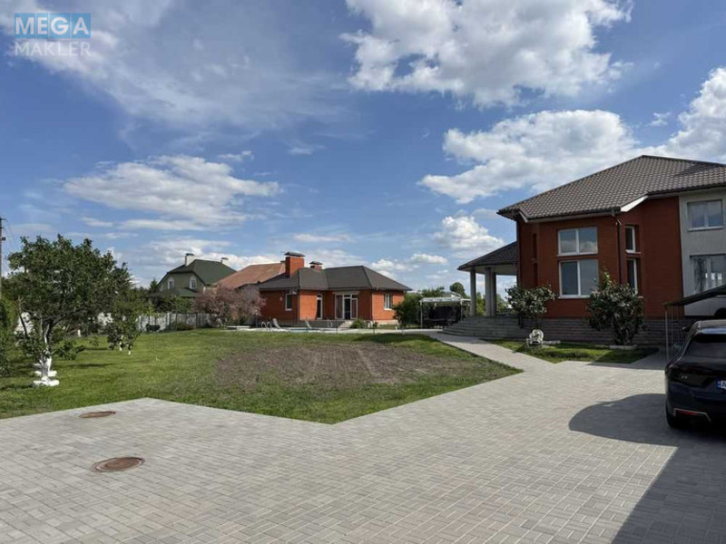 Продаж дома, 2 поверху, 400 кв.м, 6 кімнат, ділянка 17 соток, <a class="location-link" href="/pogreby-selo-kv-brovarskij-rajon/" title="Недвижимость Погреби">Погреби</a>, Перша лінія, 1 (изображение 2)