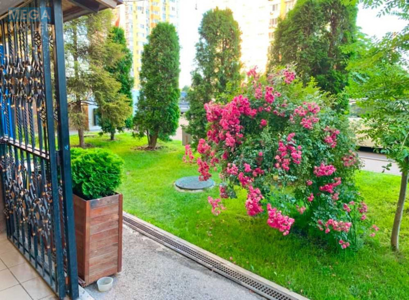 Продаж комерційної нерухомості, 95 кв.м, под магазин, <a class="location-link" href="/kiev/" title="Недвижимость Київ">Київ</a>, <a class="location-link" href="/kiev/obolonskij/" title="Недвижимость Оболонський район">Оболонський р-н</a>, Сім’ї Кульженків вул., 33 (изображение 22)