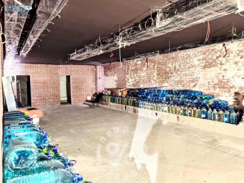 Продаж комерційної нерухомості, 500 кв.м, под магазин, <a class="location-link" href="/kiev/" title="Недвижимость Київ">Київ</a>, <a class="location-link" href="/kiev/pecherskij/" title="Недвижимость Печерський район">Печерський р-н</a>, Софиевская ул., 4 (изображение 10)