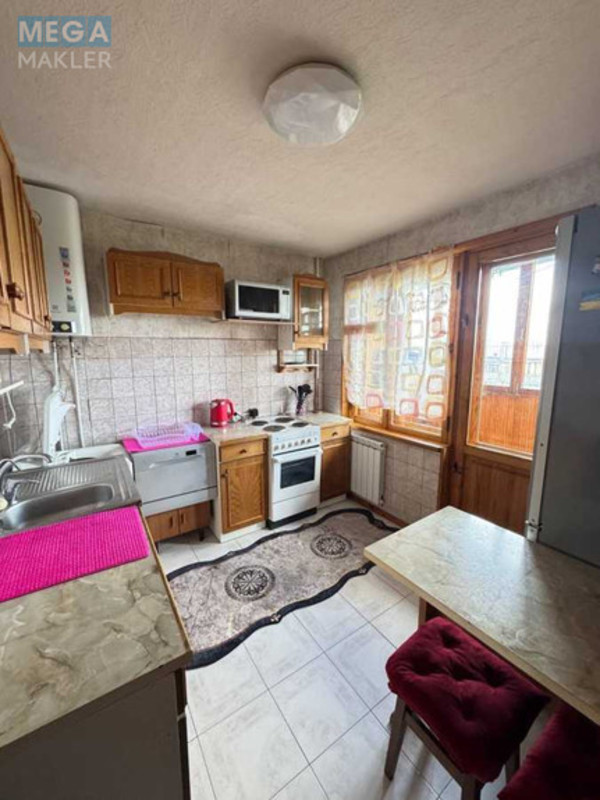 Оренда 2 кімнатної квартири, <a class="location-link" href="/kiev/" title="Недвижимость Київ">Київ</a>, <a class="location-link" href="/kiev/shevchenkovskij/" title="Недвижимость Шевченківський район">Шевченківський р-н</a>, Ризька вул., 18 (изображение 11)