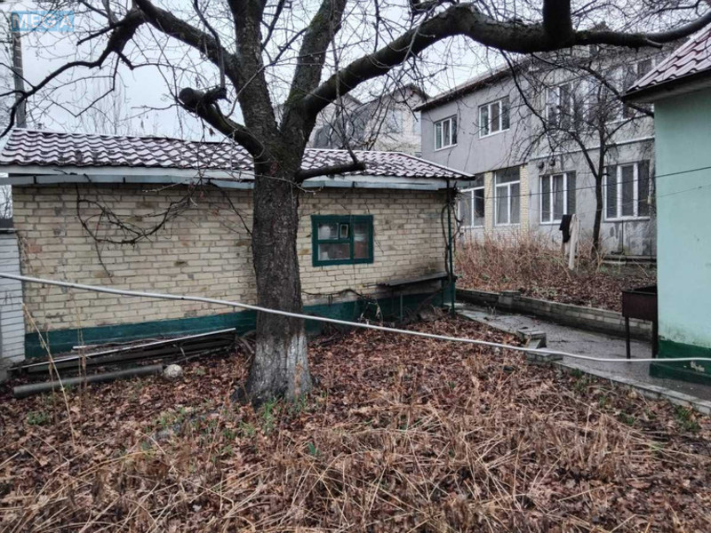 Продаж дома, 1 поверх, 150 кв.м, 5 кімнат, ділянка 6 соток, <a class="location-link" href="/kiev/" title="Недвижимость Київ">Київ</a>, <a class="location-link" href="/kiev/goloseevskij/" title="Недвижимость Голосіївський район">Голосіївський р-н</a>, Армейская ул., 13 (изображение 3)