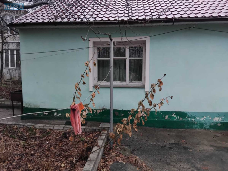 Продаж дома, 1 поверх, 150 кв.м, 5 кімнат, ділянка 6 соток, <a class="location-link" href="/kiev/" title="Недвижимость Київ">Київ</a>, <a class="location-link" href="/kiev/goloseevskij/" title="Недвижимость Голосіївський район">Голосіївський р-н</a>, Армейская ул., 13 (изображение 4)