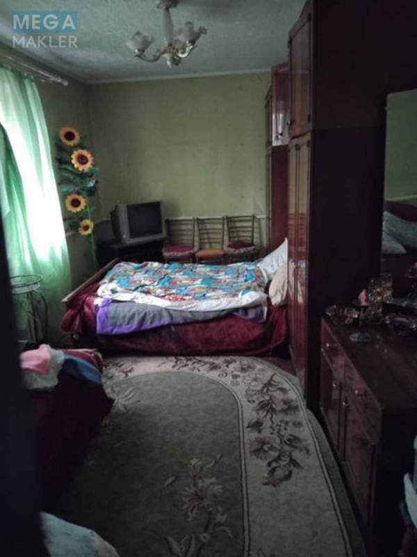Продаж дома, 1 поверх, 150 кв.м, 5 кімнат, ділянка 6 соток, <a class="location-link" href="/kiev/" title="Недвижимость Київ">Київ</a>, <a class="location-link" href="/kiev/goloseevskij/" title="Недвижимость Голосіївський район">Голосіївський р-н</a>, Армейская ул., 13 (изображение 10)