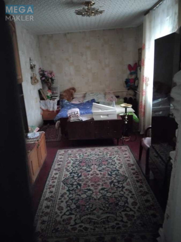 Продаж дома, 1 поверх, 150 кв.м, 5 кімнат, ділянка 6 соток, <a class="location-link" href="/kiev/" title="Недвижимость Київ">Київ</a>, <a class="location-link" href="/kiev/goloseevskij/" title="Недвижимость Голосіївський район">Голосіївський р-н</a>, Армейская ул., 13 (изображение 12)
