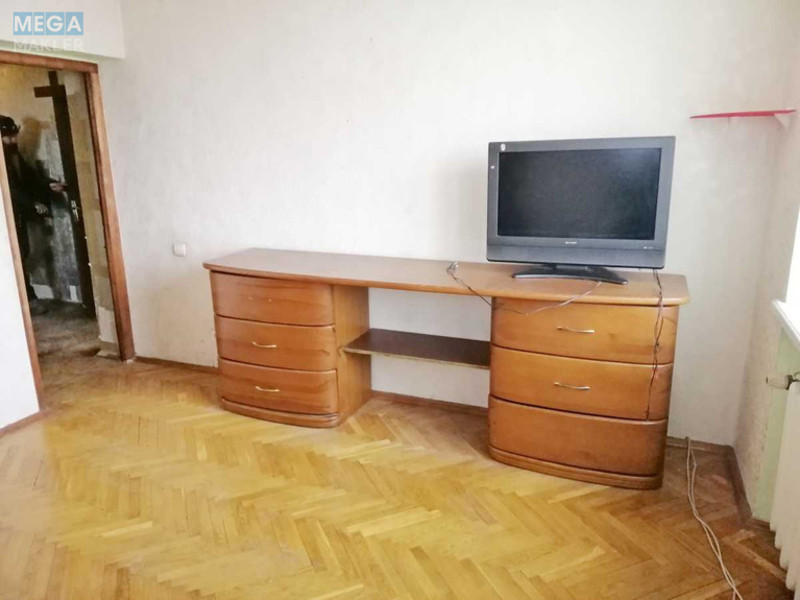 Продаж 3 кімнатної квартири (86/48/11), 7 пов. 16 пов. будинку, <a class="location-link" href="/kiev/" title="Недвижимость Київ">Київ</a>, <a class="location-link" href="/kiev/svyatoshinskij/" title="Недвижимость Святошинський район">Святошинський р-н</a>, Верховинна вул., 91 (изображение 3)
