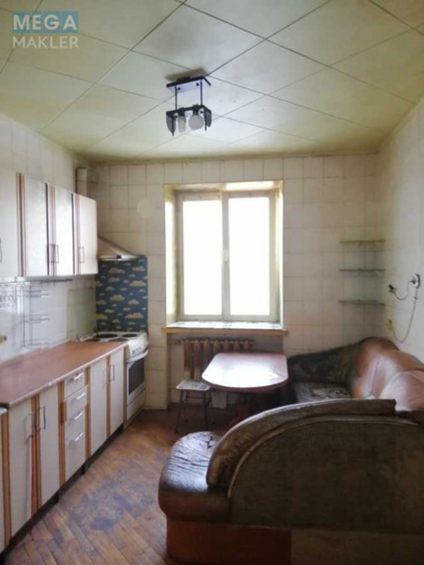Продаж 3 кімнатної квартири (86/48/11), 7 пов. 16 пов. будинку, <a class="location-link" href="/kiev/" title="Недвижимость Київ">Київ</a>, <a class="location-link" href="/kiev/svyatoshinskij/" title="Недвижимость Святошинський район">Святошинський р-н</a>, Верховинна вул., 91 (изображение 6)