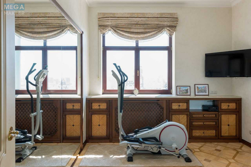 Продаж 5 кімнатної квартири (212/112/22), 10 пов. 12 пов. будинку, <a class="location-link" href="/kiev/" title="Недвижимость Київ">Київ</a>, <a class="location-link" href="/kiev/pecherskij/" title="Недвижимость Печерський район">Печерський р-н</a>, Крещатик ул., 27б (изображение 15)