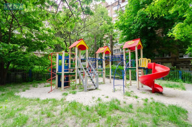 Продаж 2 кімнатної квартири (45/27/8), 3 пов. 9 пов. будинку, <a class="location-link" href="/kiev/" title="Недвижимость Київ">Київ</a>, <a class="location-link" href="/kiev/goloseevskij/" title="Недвижимость Голосіївський район">Голосіївський р-н</a>, Велика Васильківська вул., 112 (изображение 15)