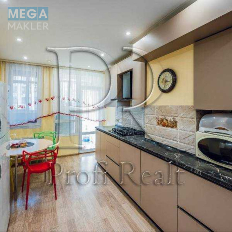Продаж 3 кімнатної квартири (91/50/16), 9 пов. 10 пов. будинку, <a class="location-link" href="/kiev/" title="Недвижимость Київ">Київ</a>, <a class="location-link" href="/kiev/shevchenkovskij/" title="Недвижимость Шевченківський район">Шевченківський р-н</a>, Глибочицька вулиця, 13 (изображение 2)