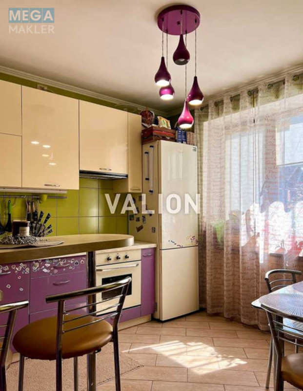 Продаж дома, 3 поверху, 126 кв.м, 4 кімнати, ділянка 3 сотки, <a class="location-link" href="/vishnevoe/" title="Недвижимость Вишневе">Вишневе</a>, <a class="location-link" href="/vishnevoe/pridneprovskij/" title="Недвижимость Приднепровский район">Приднепровский р-н</a>, Богдана Хмельницкого, 10 (изображение 2)