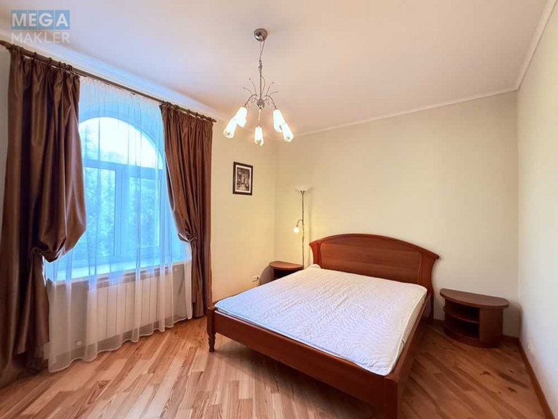 Оренда дома, <a class="location-link" href="/kiev/" title="Недвижимость Київ">Київ</a>, <a class="location-link" href="/kiev/goloseevskij/" title="Недвижимость Голосіївський район">Голосіївський р-н</a>, Листопадная ул. (изображение 9)