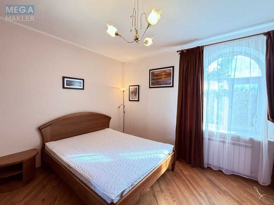 Оренда дома, <a class="location-link" href="/kiev/" title="Недвижимость Київ">Київ</a>, <a class="location-link" href="/kiev/goloseevskij/" title="Недвижимость Голосіївський район">Голосіївський р-н</a>, Листопадная ул. (изображение 11)