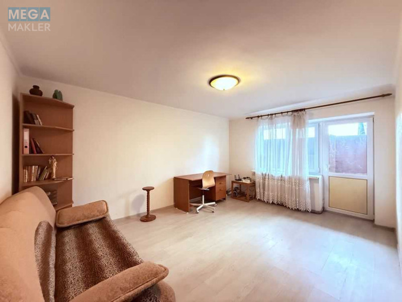 Оренда дома, <a class="location-link" href="/kiev/" title="Недвижимость Київ">Київ</a>, <a class="location-link" href="/kiev/goloseevskij/" title="Недвижимость Голосіївський район">Голосіївський р-н</a>, Листопадная ул. (изображение 16)