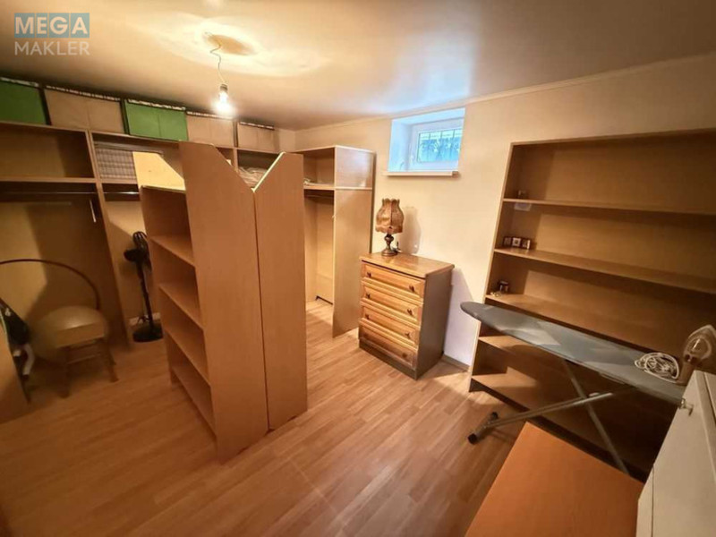 Оренда дома, <a class="location-link" href="/kiev/" title="Недвижимость Київ">Київ</a>, <a class="location-link" href="/kiev/goloseevskij/" title="Недвижимость Голосіївський район">Голосіївський р-н</a>, Листопадная ул. (изображение 19)