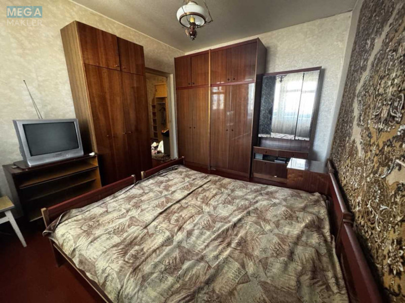 Продаж 3 кімнатної квартири (74/64/10), 16 пов. 16 пов. будинку, <a class="location-link" href="/kiev/" title="Недвижимость Київ">Київ</a>, <a class="location-link" href="/kiev/solomenskij/" title="Недвижимость Солом'янський район">Солом'янський р-н</a>, Вадима Гетьмана вул., 46 (изображение 2)