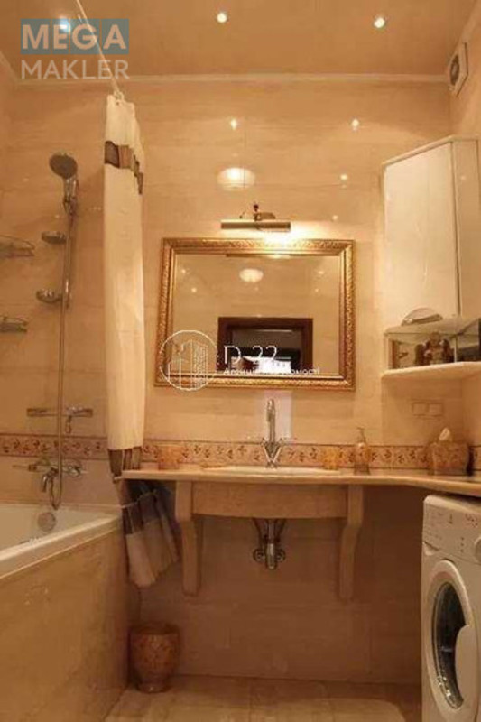 Оренда 3 кімнатної квартири, <a class="location-link" href="/kiev/" title="Недвижимость Київ">Київ</a>, <a class="location-link" href="/kiev/pecherskij/" title="Недвижимость Печерський район">Печерський р-н</a>, Євгена Коновальця вулиця, 32б (изображение 4)